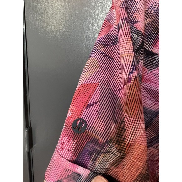 Lululemon Spring Break Away Short Size 2 Pinks & Black Pockets Stretch - Picture 6 of 7